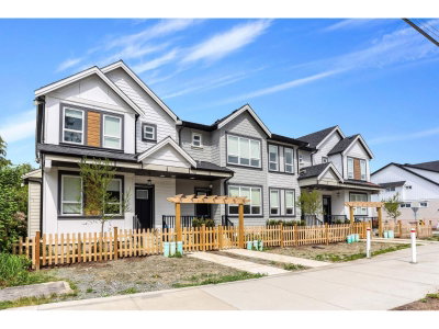 20957 83 Avenue | Langley British Columbia | Slide Image Two