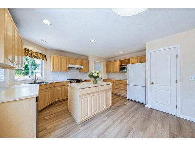 16042 108A Avenue | Surrey British Columbia | Slide Image Twenty-six