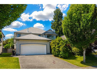16042 108A Avenue | Surrey British Columbia | Slide Image Three