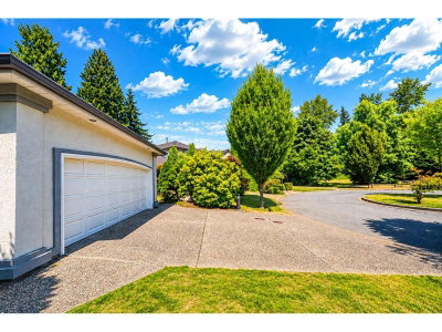 16042 108A Avenue | Surrey British Columbia | Slide Image Seven