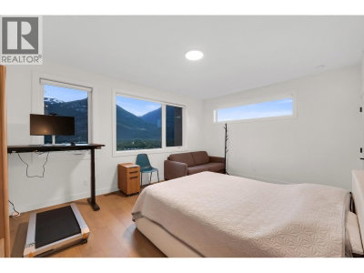 39249 STELLAR Drive | Squamish British Columbia | Slide Image Ten