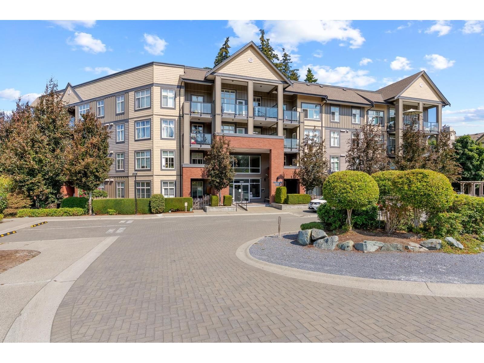 2855 156 Street, Surrey, British Columbia V3Z 3Y3