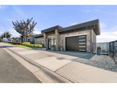 35834 TIMBERLANE Drive | Abbotsford British Columbia | Slide Image Two