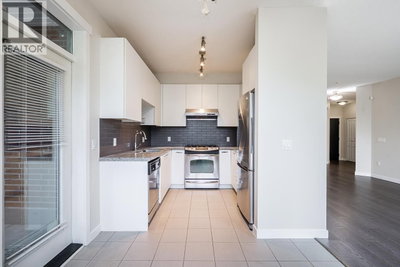 9388 MCKIM Way | Richmond British Columbia | Slide Image Twenty