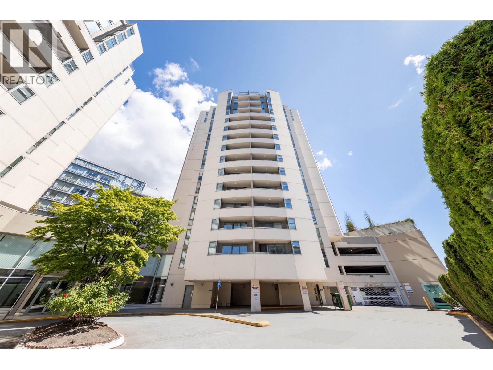 8248 LANSDOWNE Road, Richmond, British Columbia V6X 3Y9