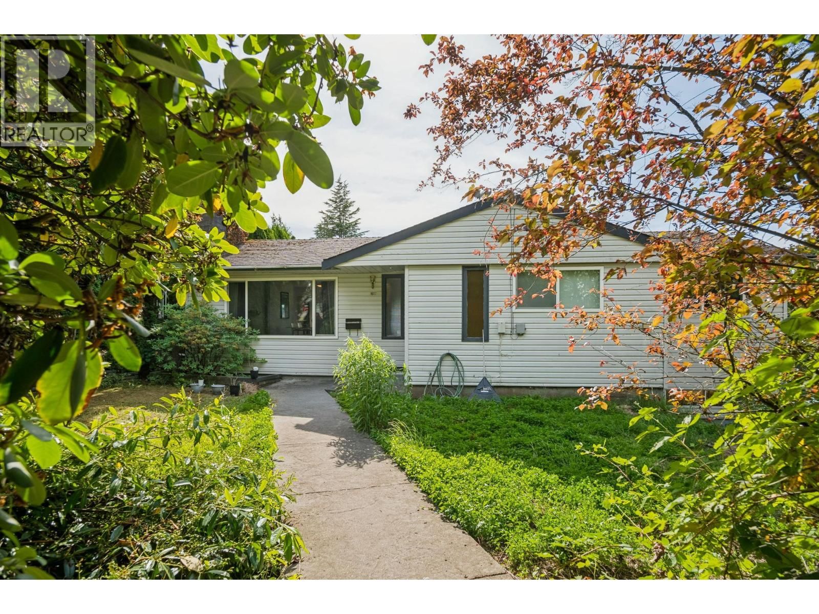 1617 WESTERN Drive, Port Coquitlam, British Columbia V3C 2X1