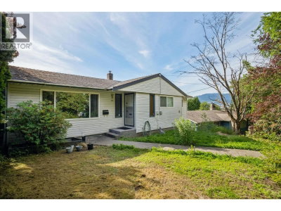 1617 WESTERN Drive | Port Coquitlam British Columbia | Slide Image Two