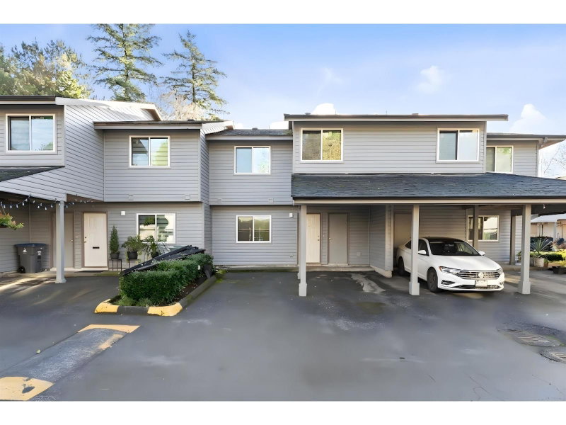 7261 140 Street Surrey British Columbia, V3W 5J6 - 3 Bedrooms Condo For Sale