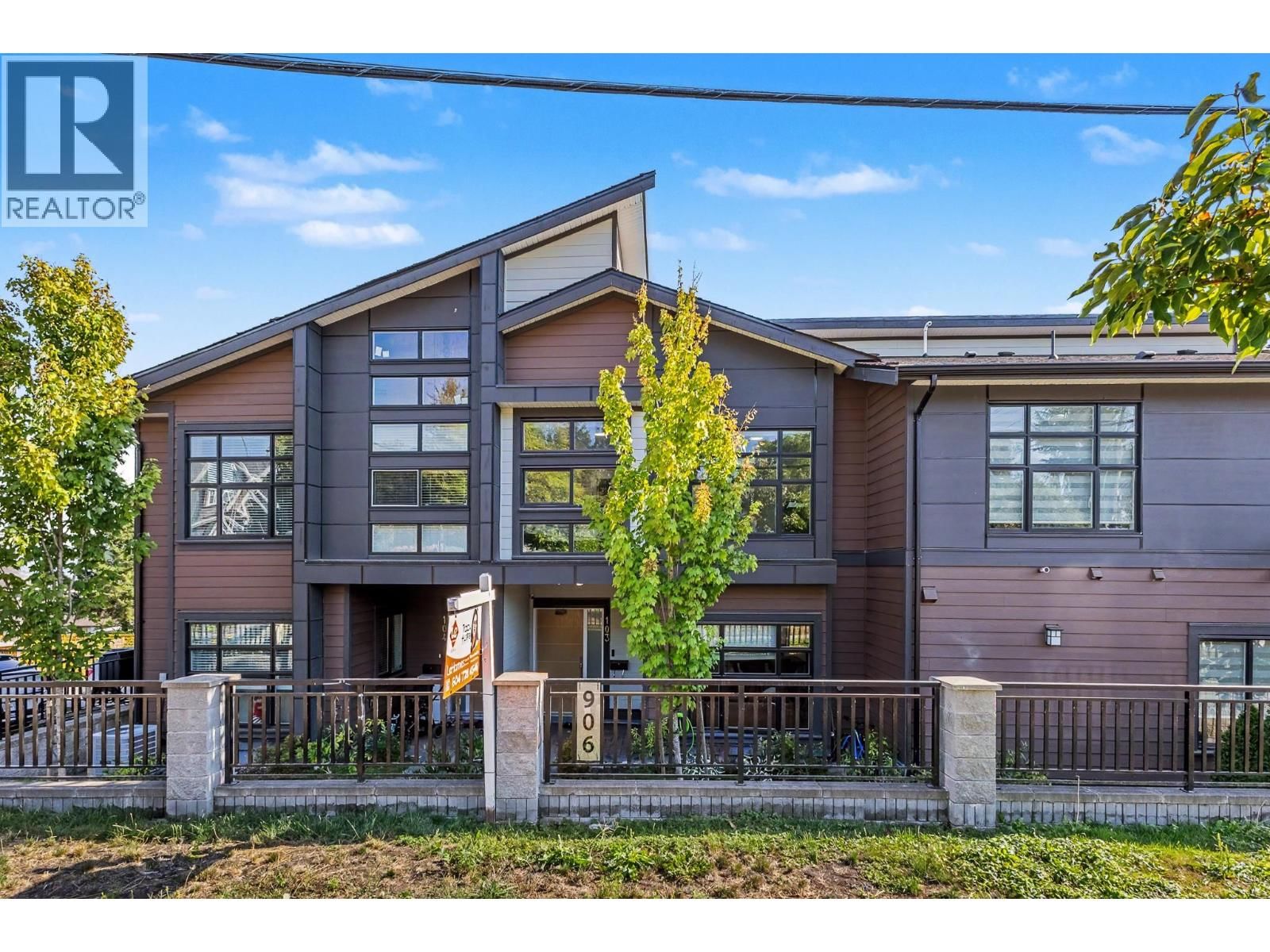 906 QUADLING Avenue, Coquitlam, British Columbia V3K 2A5