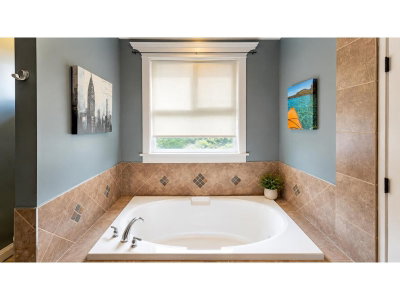 27679 PORTER Drive | Abbotsford British Columbia | Slide Image Twelve