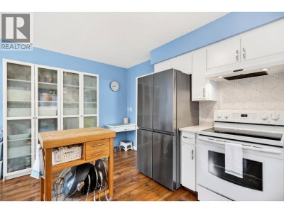 23425 WHIPPOORWILL Avenue | Maple Ridge British Columbia | Slide Image Nineteen