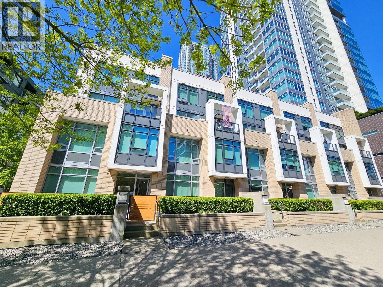 6471 TELFORD Avenue, Burnaby, British Columbia V5H 0B6