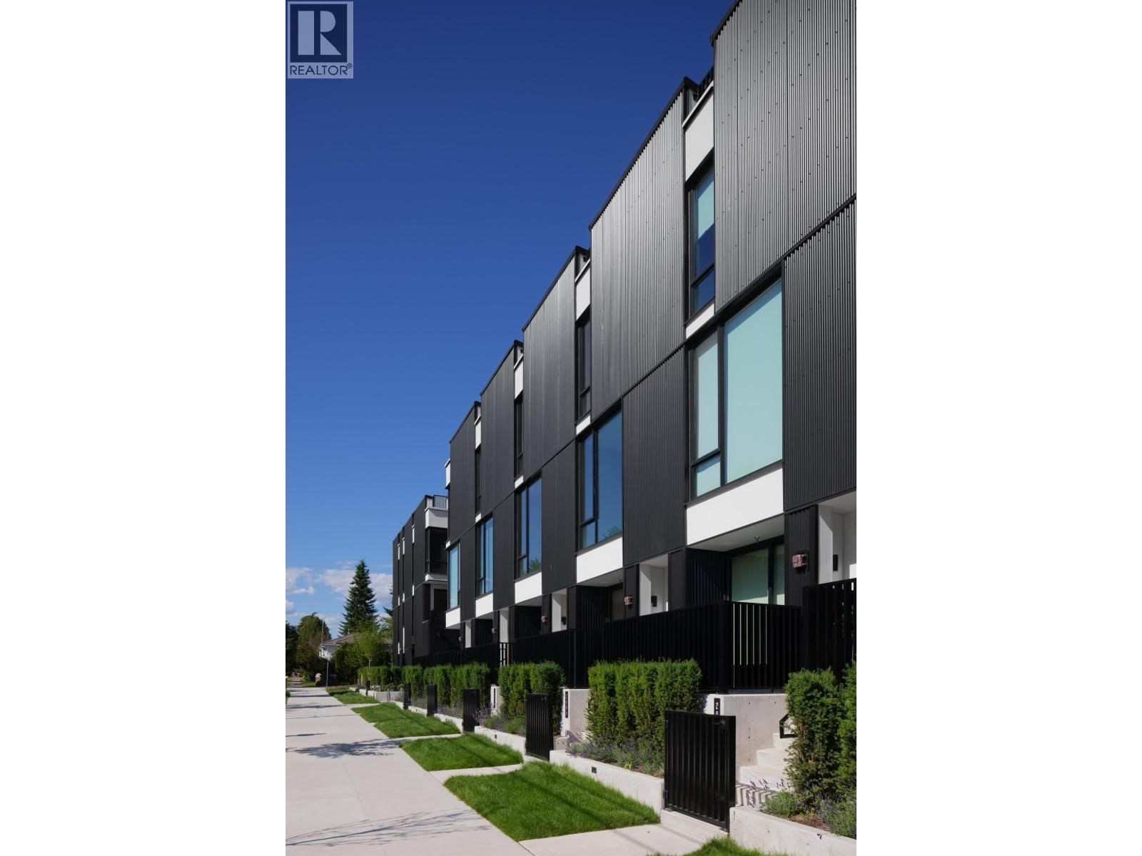 2451 GRANDVIEW Highway, Vancouver, British Columbia V5M 2E1
