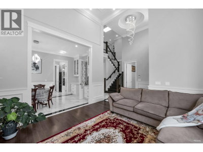 8351 LESLIE Road | Richmond British Columbia | Slide Image Four