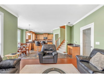 16215 79A Avenue | Surrey British Columbia | Slide Image Twelve
