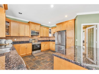 16215 79A Avenue | Surrey British Columbia | Slide Image Seven