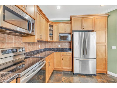 16215 79A Avenue | Surrey British Columbia | Slide Image Eight