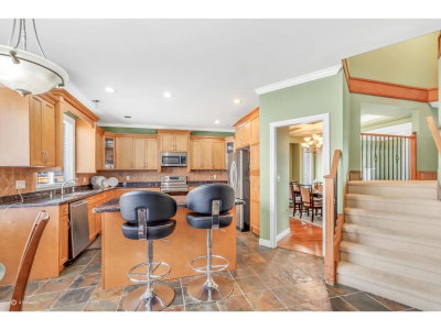 16215 79A Avenue | Surrey British Columbia | Slide Image Nine