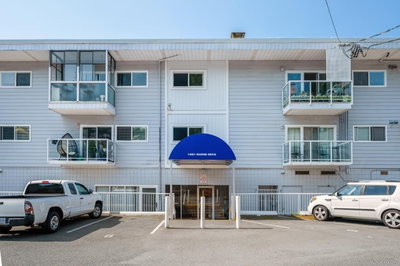 14881 MARINE DRIVE Drive | White Rock British Columbia | Slide Image Twenty-four