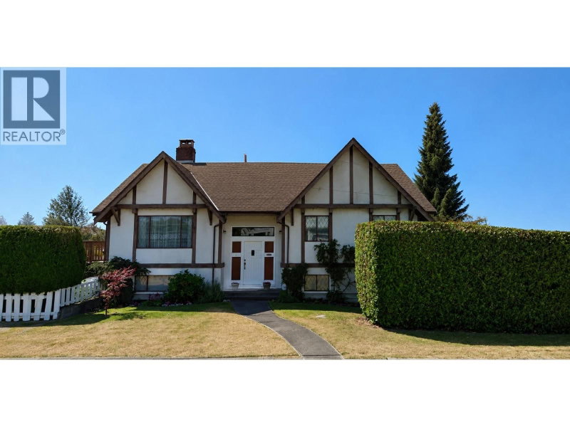 4922 IRMIN Street Burnaby British Columbia, V5J 1Y5 - 5 Bedrooms Home For Sale