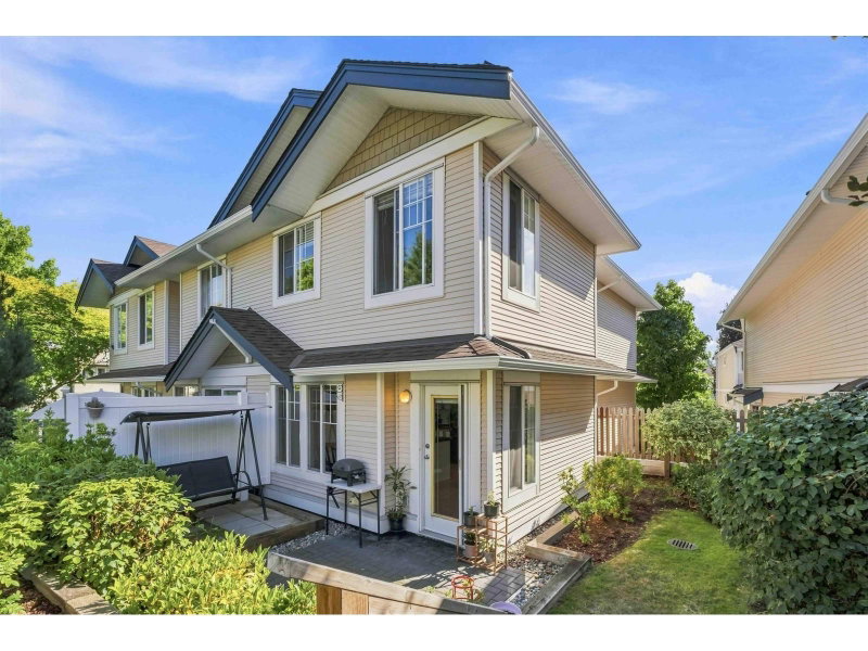 6533 121 Street Surrey British Columbia, V3W 1M5 - 3 Bedrooms Condo For Sale