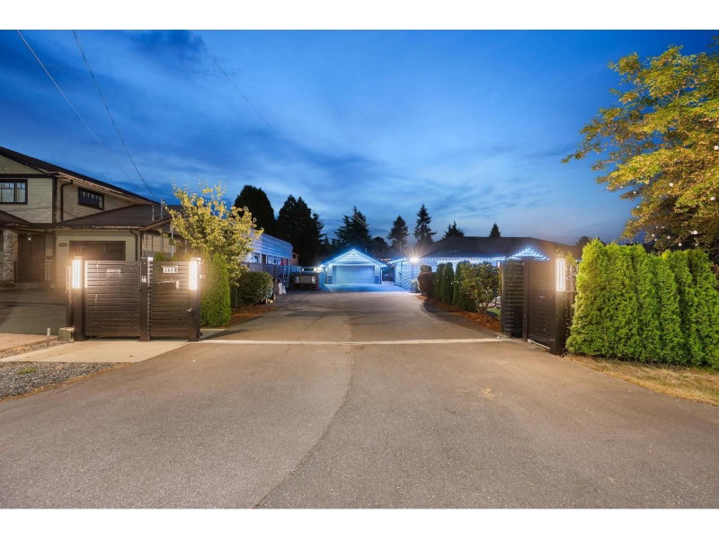 3496 196 Street Langley British Columbia, V3A 4T7 - 3 Bedrooms Home For Sale