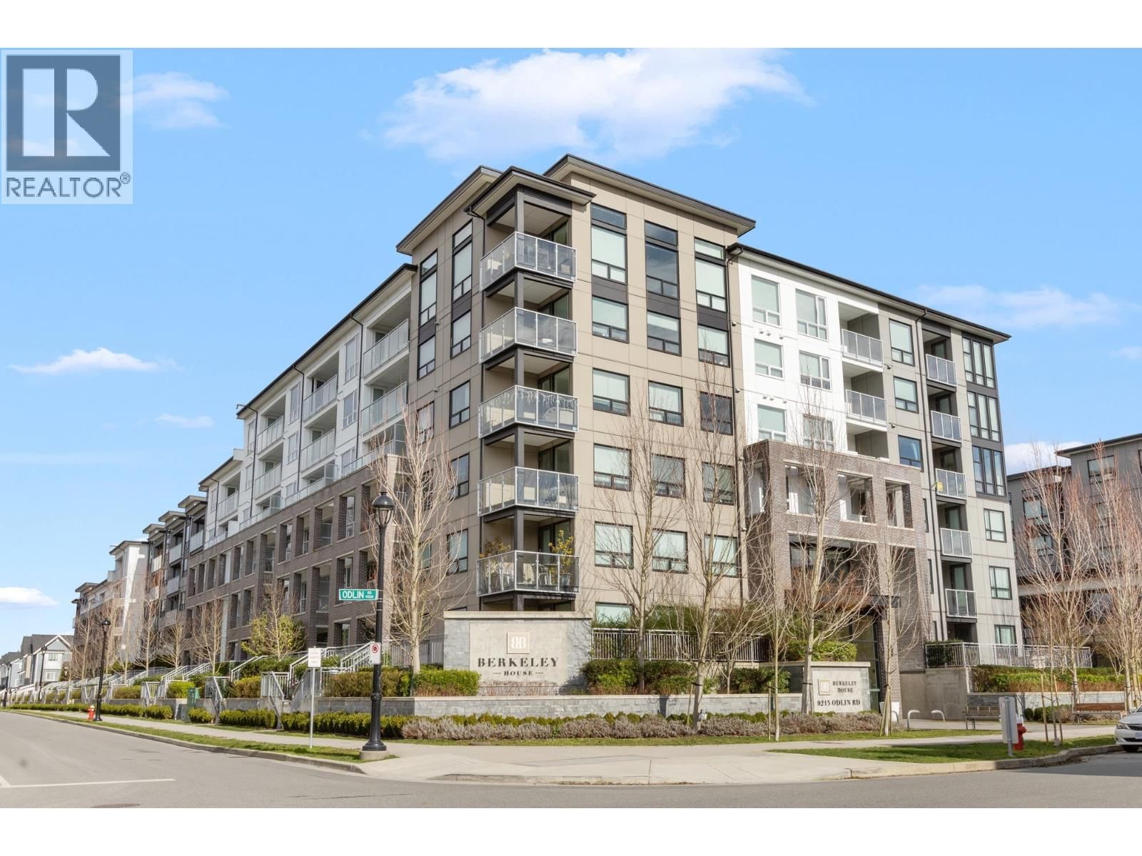 9213 ODLIN Road, Richmond, British Columbia V6X 0V5
