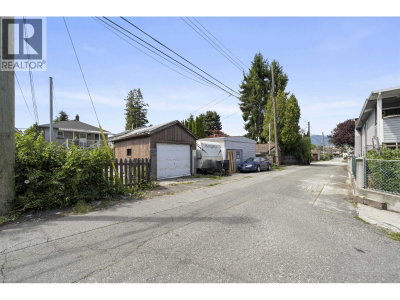 942 NANAIMO Street | Vancouver British Columbia | Slide Image Twenty-eight