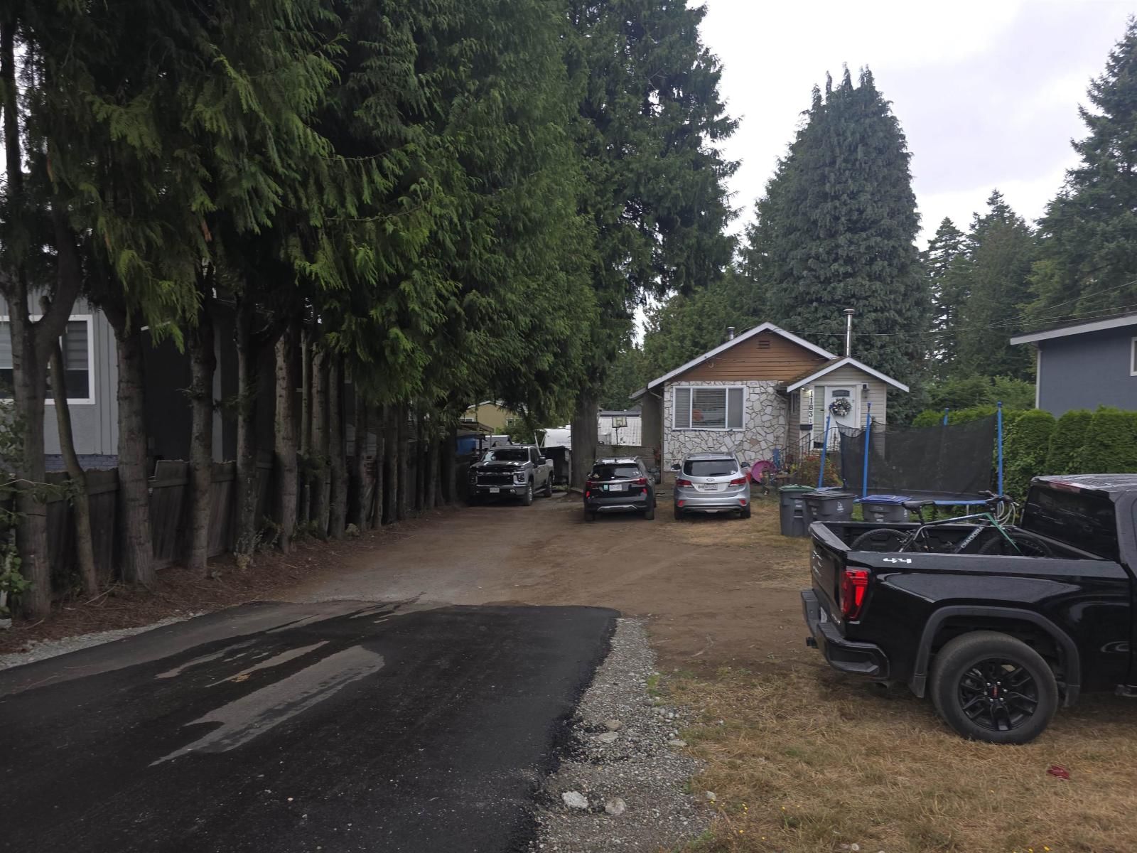 11831 96 Avenue, Surrey, British Columbia V3V 1W1