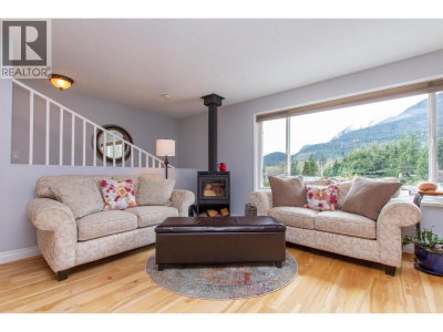 42056 BIRKEN Road | Squamish British Columbia | Slide Image Four