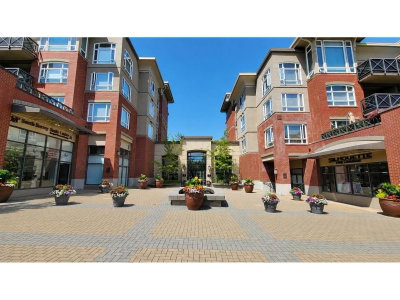 2970 KING GEORGE Boulevard | Surrey British Columbia | Slide Image One