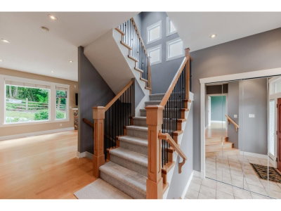 14650 61A Avenue | Surrey British Columbia | Slide Image Nineteen