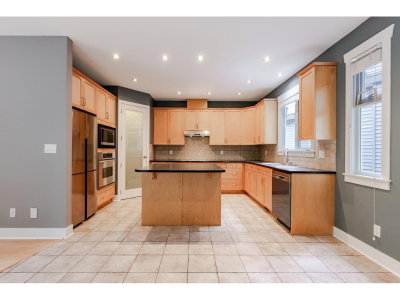 14650 61A Avenue | Surrey British Columbia | Slide Image Eight