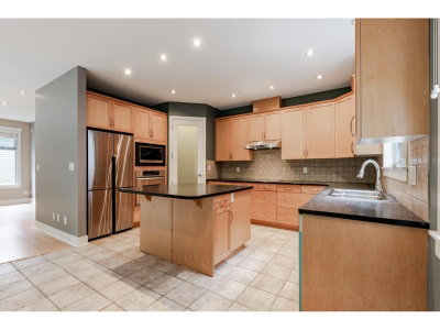 14650 61A Avenue | Surrey British Columbia | Slide Image Nine