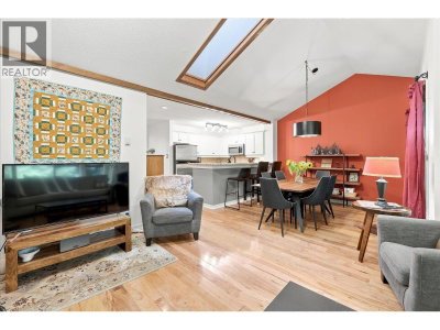 4652 BLACKCOMB Way | Whistler British Columbia | Slide Image Five