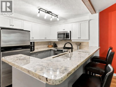 4652 BLACKCOMB Way | Whistler British Columbia | Slide Image Nine