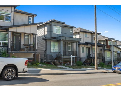 6253 148 Street | Surrey British Columbia | Slide Image Three