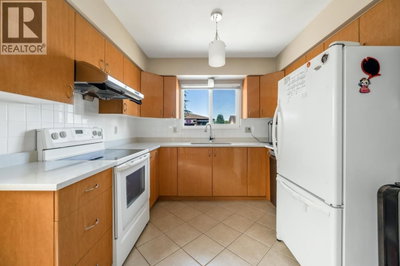 6620 GAINSBOROUGH Drive | Richmond British Columbia | Slide Image Six