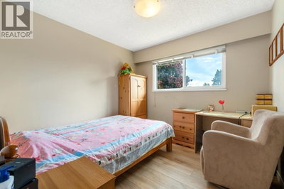 6620 GAINSBOROUGH Drive | Richmond British Columbia | Slide Image Eight