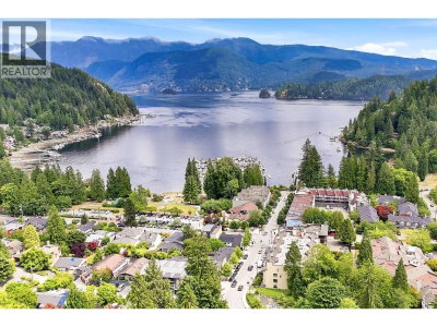 2181 PANORAMA Drive | North Vancouver British Columbia | Slide Image Nineteen