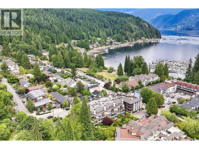 2181 PANORAMA Drive | North Vancouver British Columbia | Slide Image Twenty-two