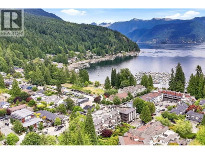 2181 PANORAMA Drive | North Vancouver British Columbia | Slide Image Twenty-three