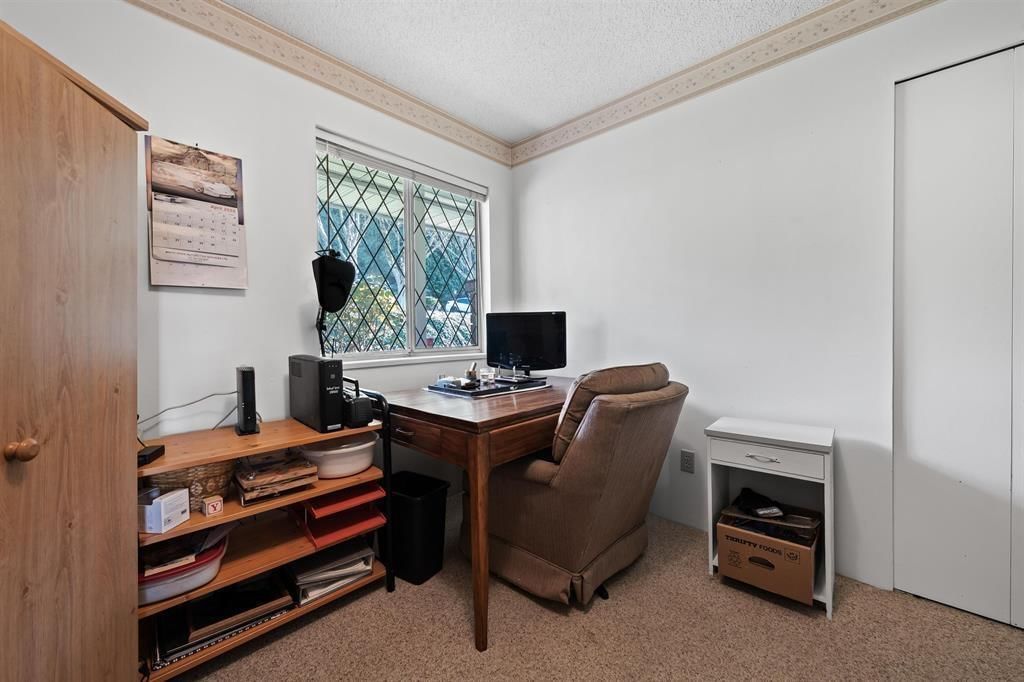 16881 31 AVENUE Image 18
