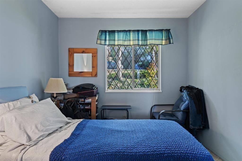 16881 31 AVENUE Image 19