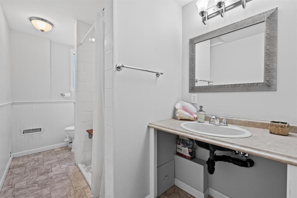 16881 31 AVENUE Image 20