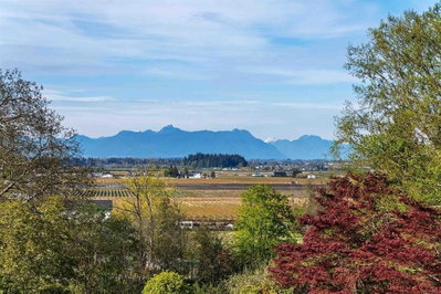 16881 31 Avenue | Surrey British Columbia | Slide Image Thirty-nine
