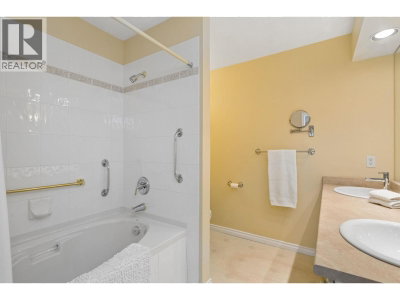 3098 GUILDFORD Way | Coquitlam British Columbia | Slide Image Nineteen