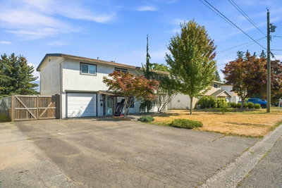 9334 JAMES Street | Chilliwack British Columbia | Slide Image Three
