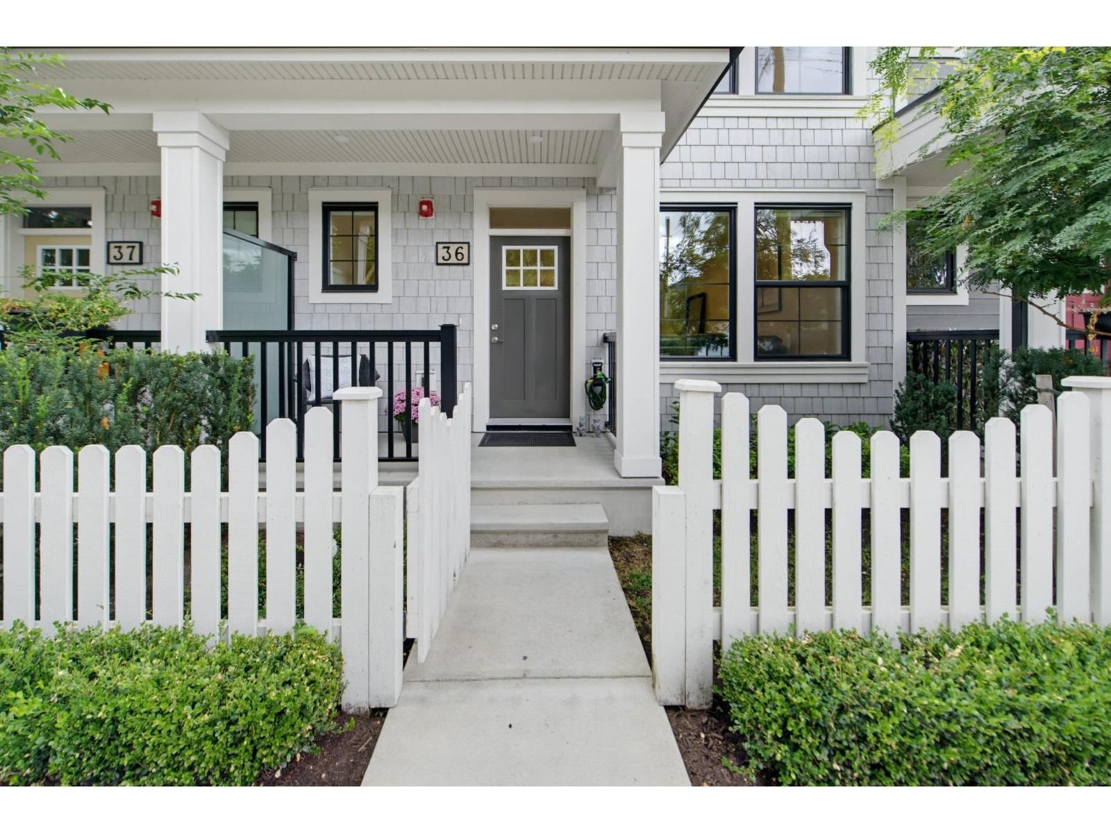 9122 KING Street, Langley, British Columbia V1M 0G6