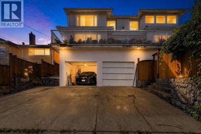 4229 HAZELWOOD Crescent | Burnaby British Columbia | Slide Image Thirty-nine